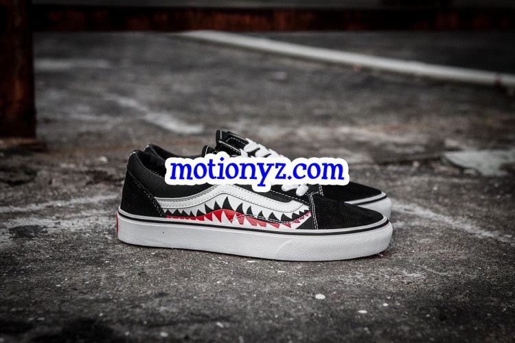 Vans Old Skool Shark Black White